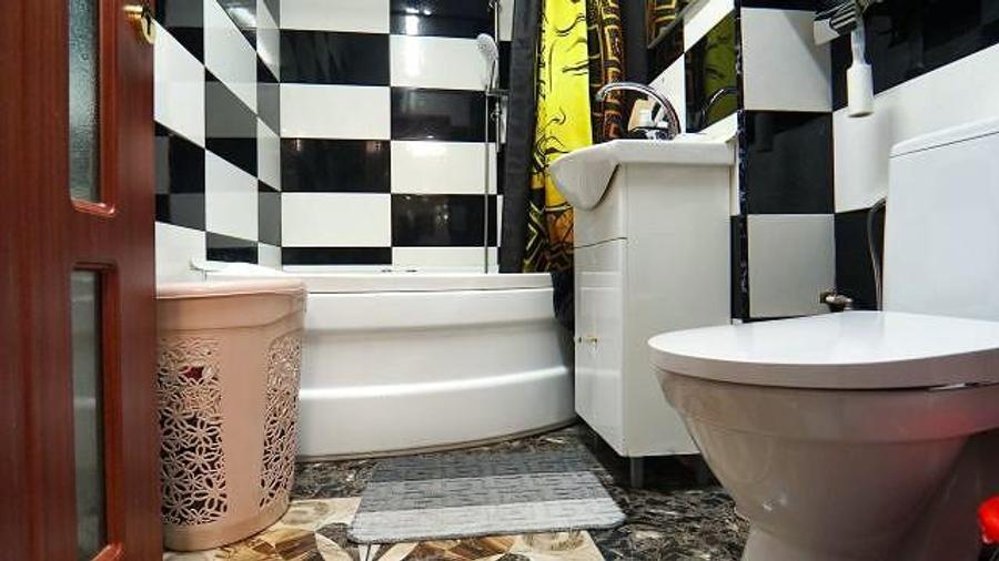 Apartament cu 3 camere decomandat în Micro 11