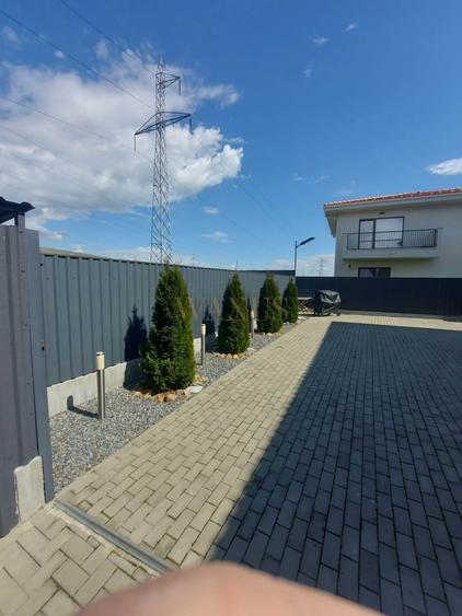 Duplex cu 4 camere cu Canalizare în Florești