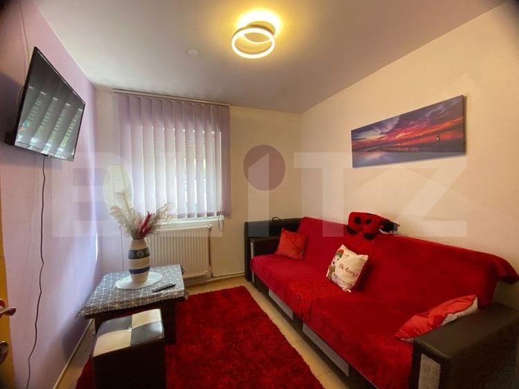 Apartament cu 3 camere decomandat, mobilat în Cetate