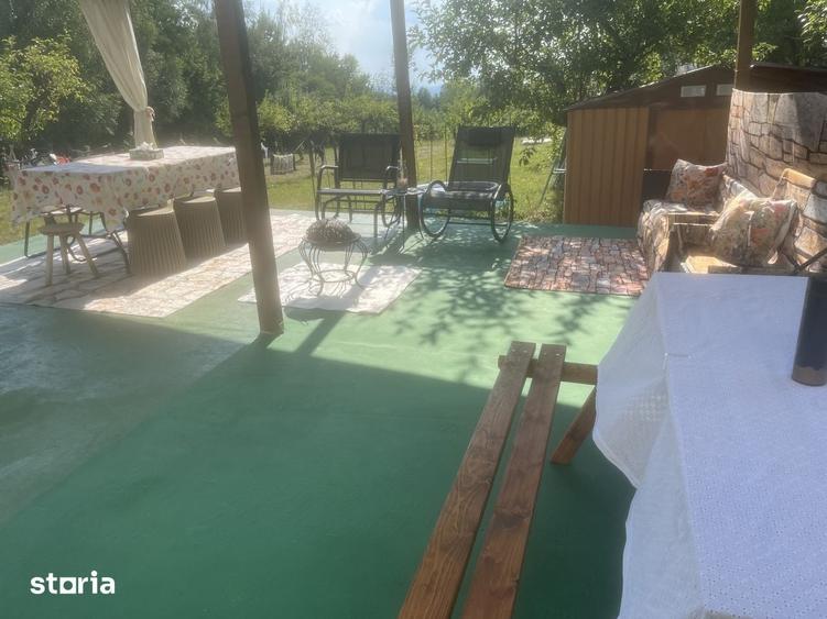 Casă cu 2 camere cu Teren 3000 Mp în Vaideeni