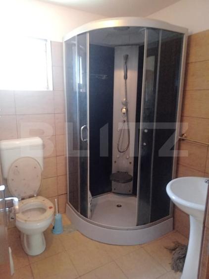 Casă individuală cu 5 camere cu Canalizare în Răstolița