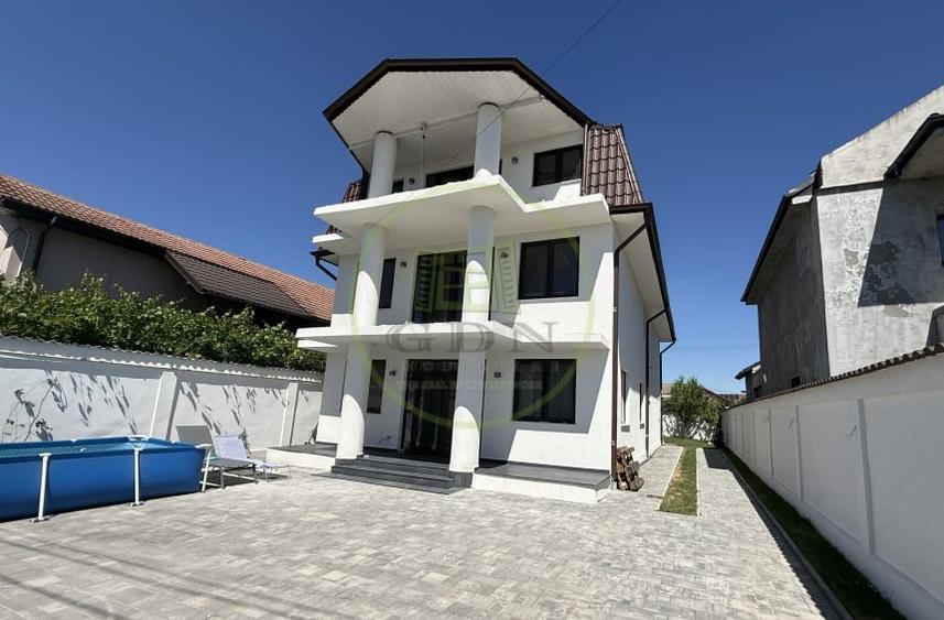 Casă individuală cu 7 camere cu Canalizare în Brestei