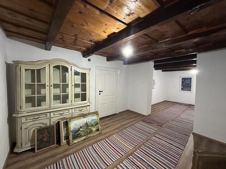 Casă cu 3 camere în Finiș