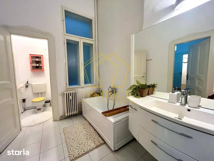 Apartament cu 3 camere în P-ța Victoriei