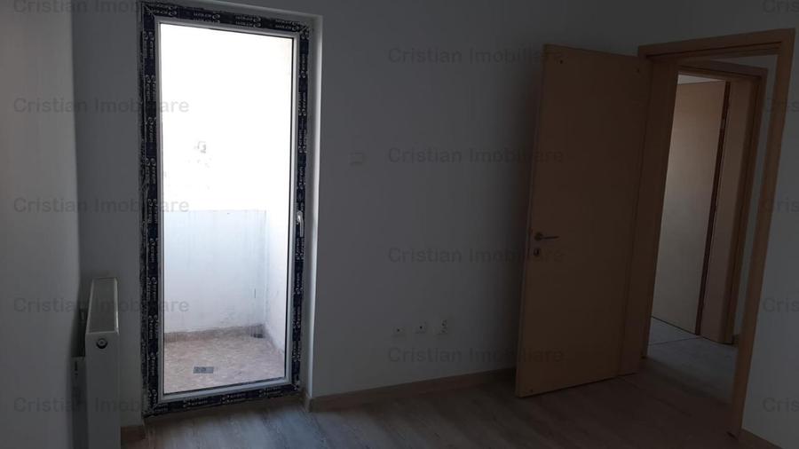 Apartament cu 3 camere decomandat în Apollo