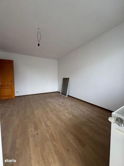 Apartament cu 4 camere în Central
