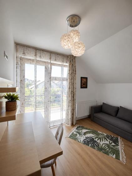Casă cu 4 camere cu Teren 510 Mp în Central