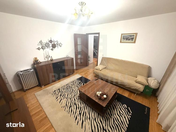 Apartament cu 3 camere decomandat în Brazda lui Novac