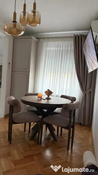 Apartament cu 3 camere semidecomandat în Ultracentral