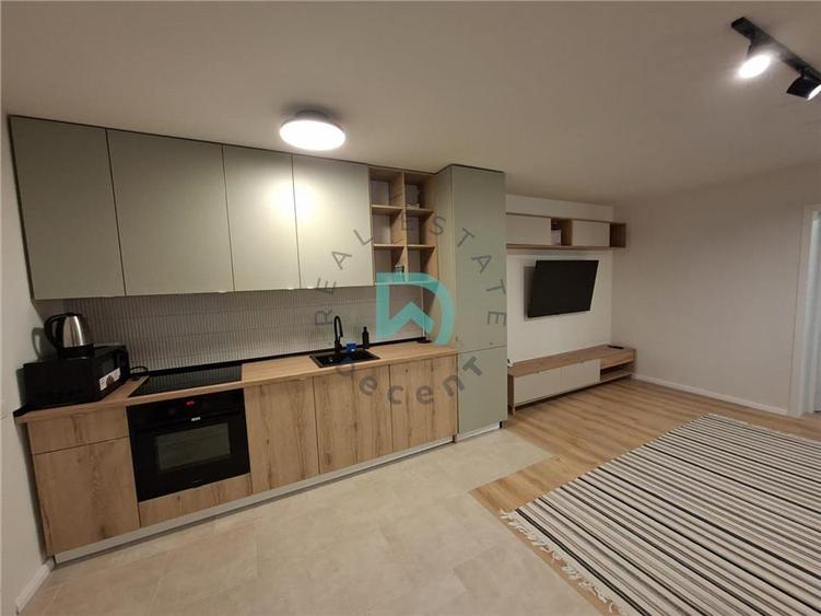 Apartament cu 2 camere semidecomandat, mobilat în Centrul Istoric