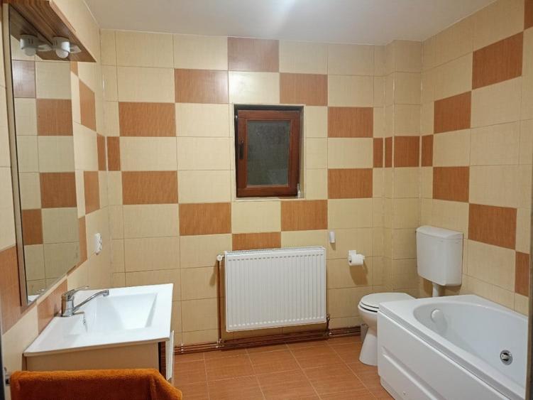 Casă cu 2 camere cu Teren 700 Mp în Central