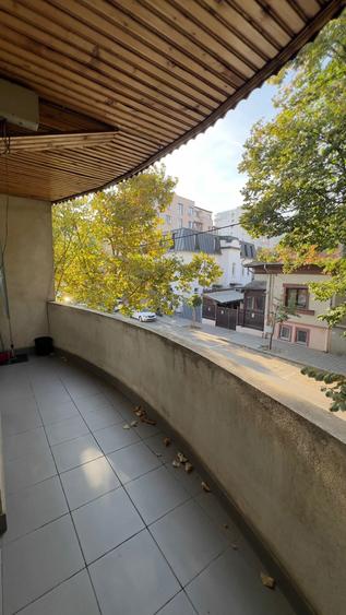 Apartament cu 4 camere decomandat în Obor
