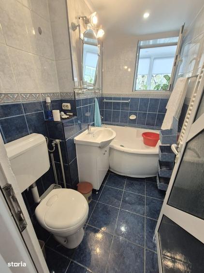 Apartament cu 3 camere semidecomandat în Central