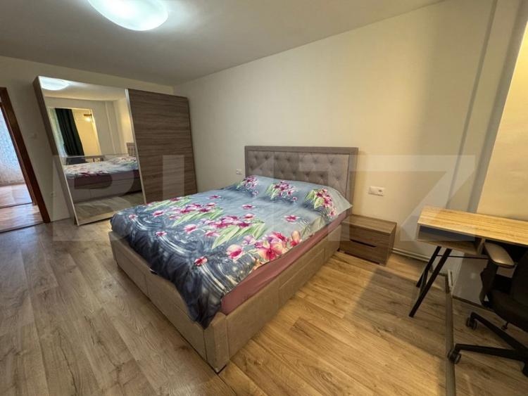 Apartament cu 3 camere decomandat în Tudor