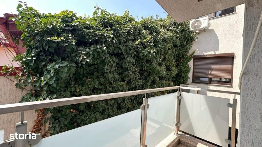 Apartament cu 3 camere decomandat în Grivița
