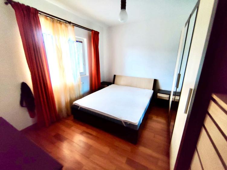 Apartament cu 3 camere decomandat, mobilat în Aradului