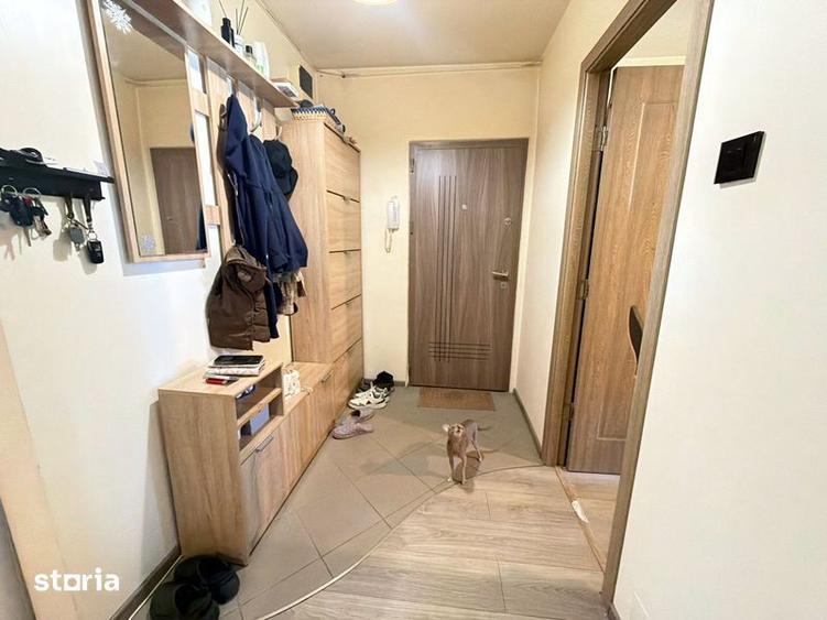 Apartament cu 3 camere decomandat în Mioriței