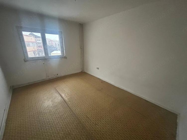 Apartament cu 2 camere decomandat în Ampoi 2
