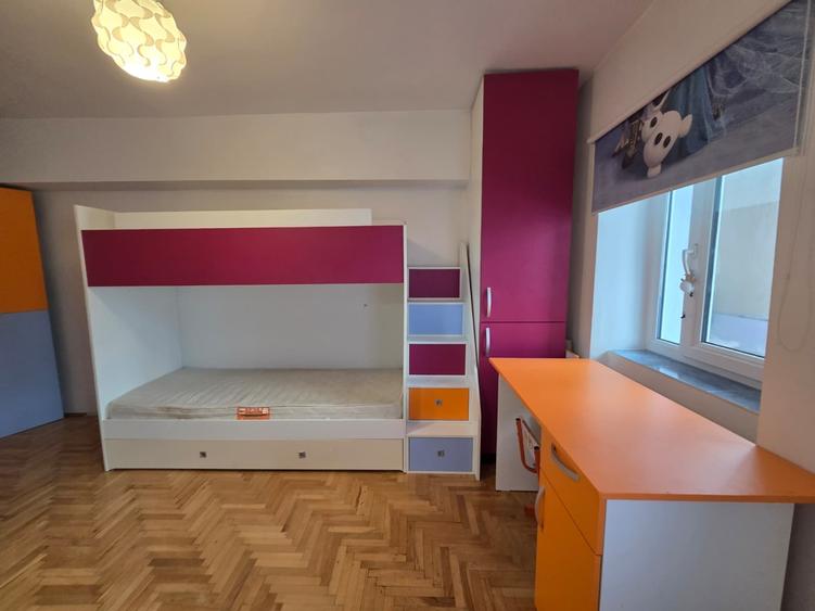 Apartament cu 3 camere decomandat în Dacia