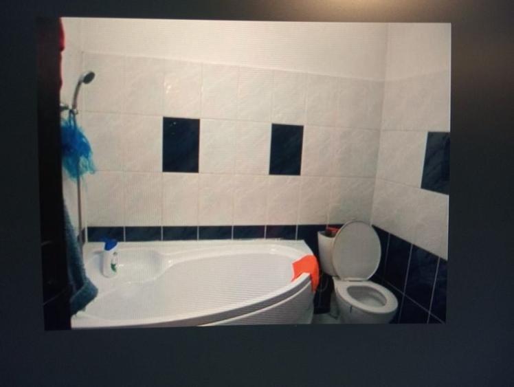 Casă cu 4 camere cu Teren 40 Mp în Exterior Vest
