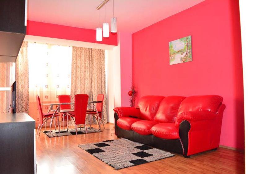 Apartament cu 3 camere decomandat, mobilat în Mărăști