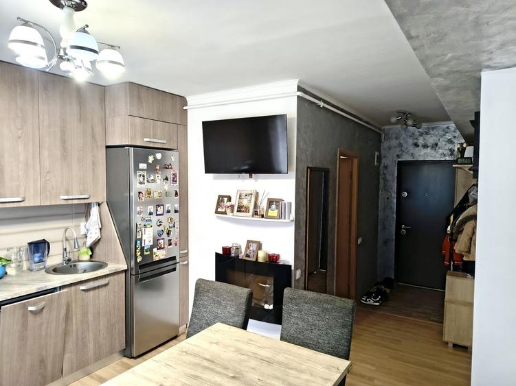 Apartament cu 3 camere semidecomandat, mobilat în Baciu