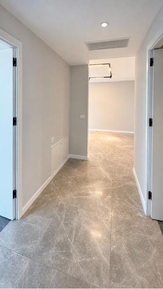 Apartament cu 3 camere decomandat, mobilat în Băneasa