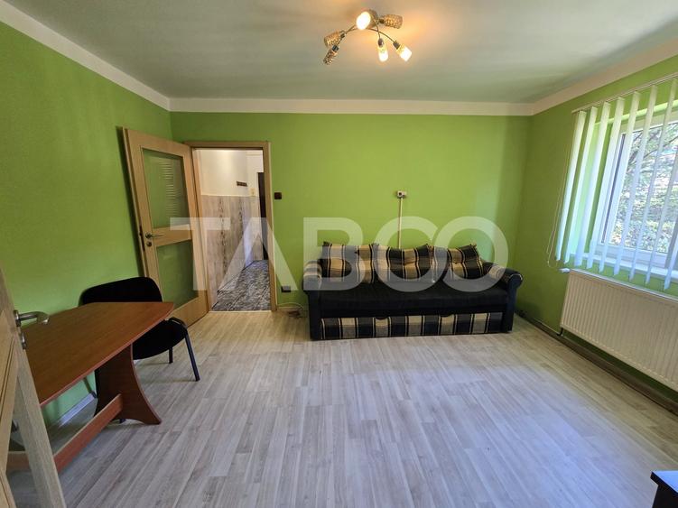Apartament cu 2 camere nedecomandat, mobilat în Mihai Viteazul