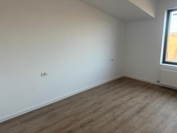 Duplex cu 3 camere cu Teren 300 Mp în Odăi