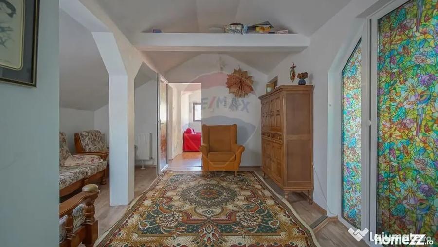 Casă cu 4 camere cu Teren 108 Mp în Schei
