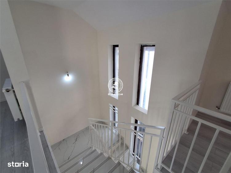Casă cu 4 camere în Cogeasca