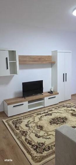Apartament cu 3 camere decomandat, mobilat în Berceni