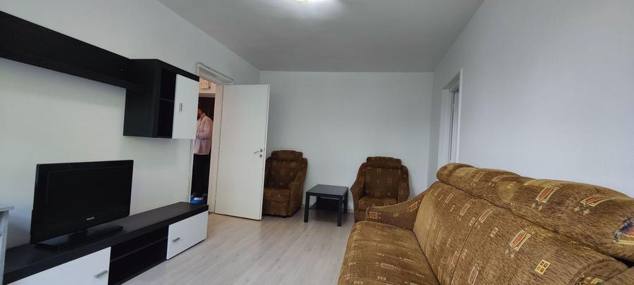 Apartament cu 2 camere decomandat în Drumul Taberei