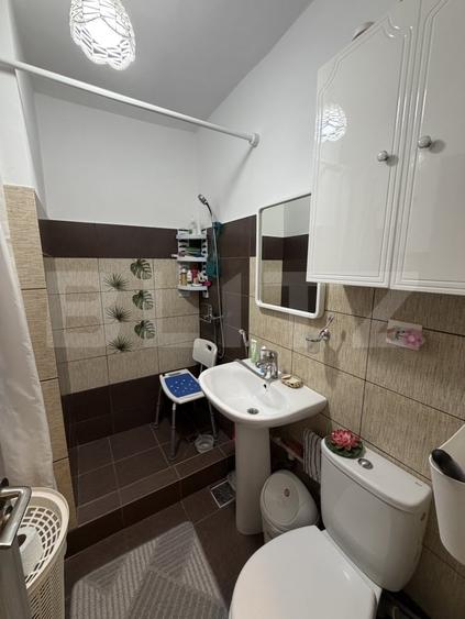 Apartament cu 2 camere semidecomandat, mobilat în Micro 19