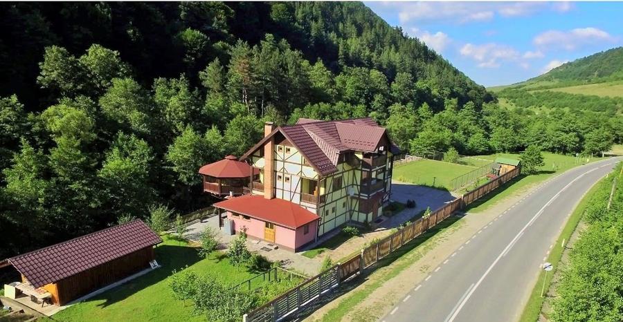 Hotel/Pensiune, de 20 mp, în Sadu