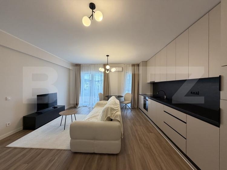 Apartament cu 2 camere semidecomandat, mobilat în Florești