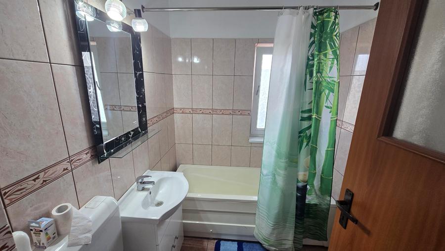Garsonieră decomandată în Gară