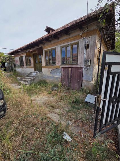 Casă cu 3 camere în Central
