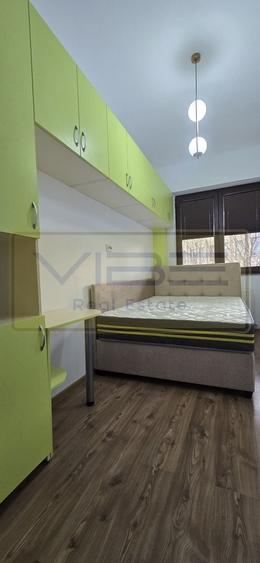Apartament cu 3 camere decomandat, mobilat în Central