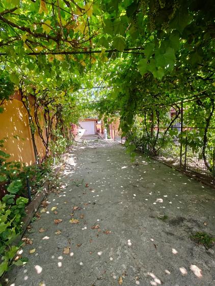 Casă individuală cu 4 camere cu Garaj în Pantelimon