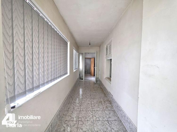Casă cu 4 camere cu Teren 1737 Mp în Livada