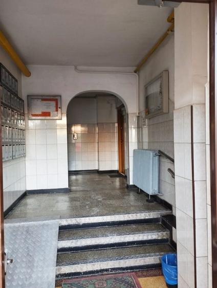 SE VINDE APARTAMENT 3 CAMERE SPATIOS SI RENOVAT IN ZONA PIATA RAHOVA - 2