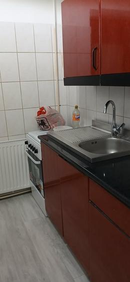 Apartament cu 2 camere decomandat în Berceni