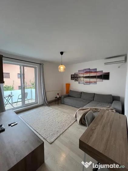 Apartament cu 2 camere decomandat în 16 Februarie