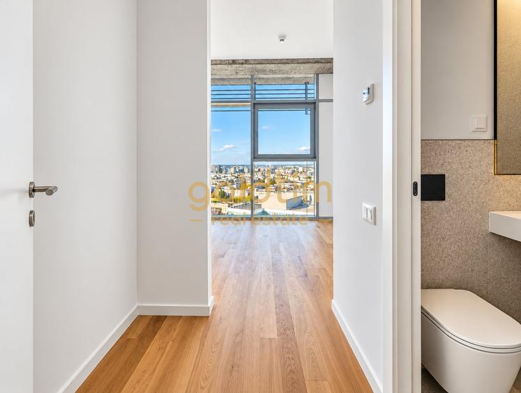 Apartament cu 4 camere semidecomandat în Floreasca