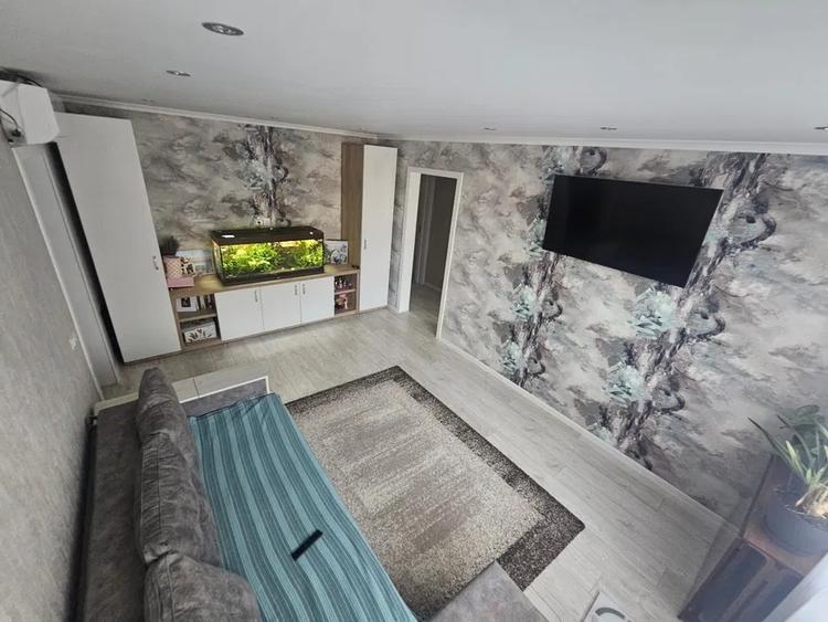 Apartament 3 Camere RENOVAT-etaj 2-Tătărași - 1