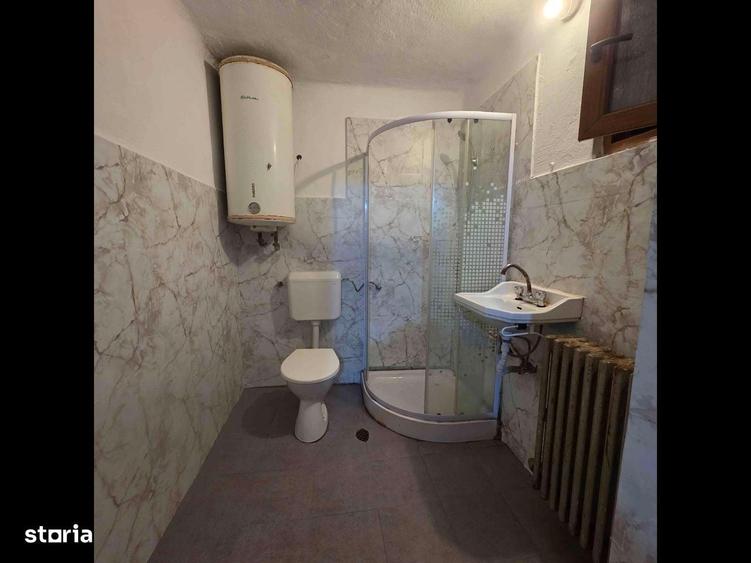 Casă cu 4 camere în Câlnic