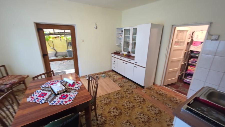 Casă individuală cu 5 camere cu Garaj în Vințu de Jos