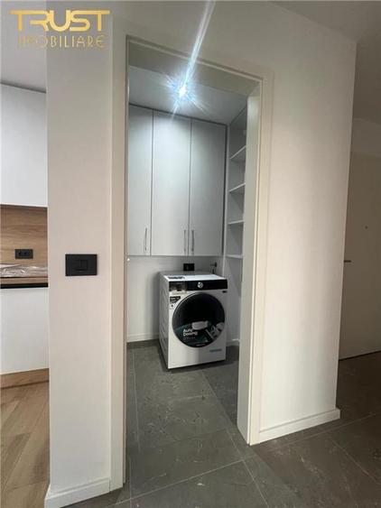 Apartament cu 2 camere semidecomandat în Tractorul