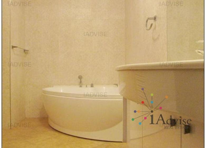 Apartament cu 3 camere decomandat, mobilat în Drumul Poienii